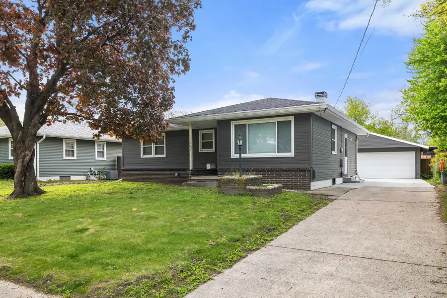 1025 Hoffman Avenue, Des Moines, IA 50316 - #2