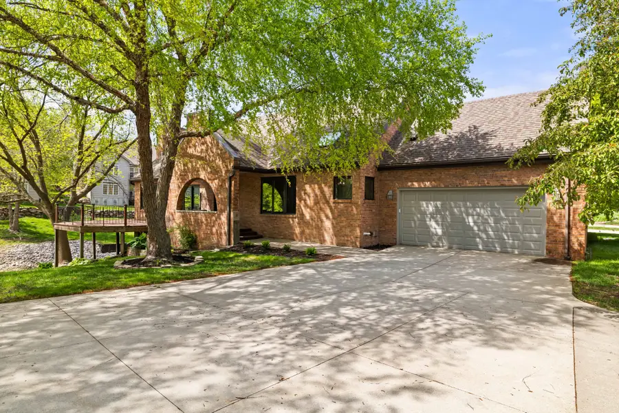 680 58th Place #9, West Des Moines, IA 50266 - #2