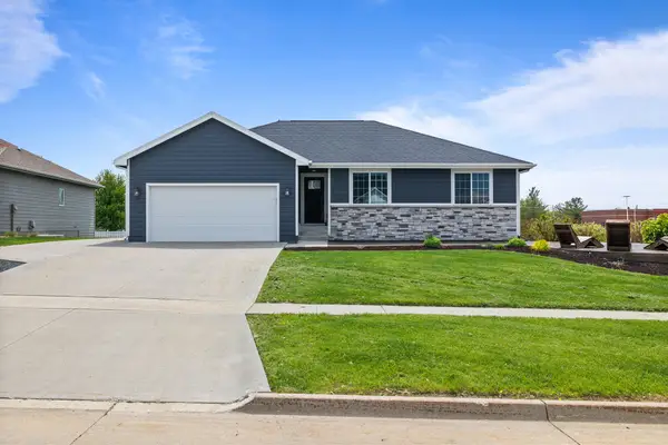 1803 NE Oak Drive, Ankeny, IA 50021