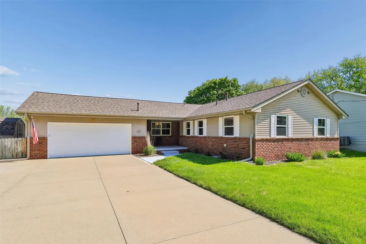 3105 Pleasant Street, West Des Moines, IA 50266 - #1