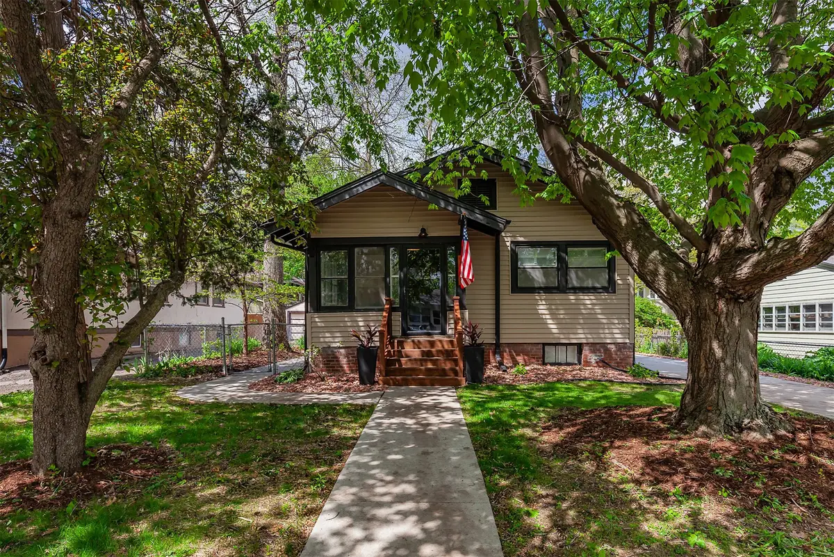 1006 44th Place, Des Moines, IA 50311 - #1