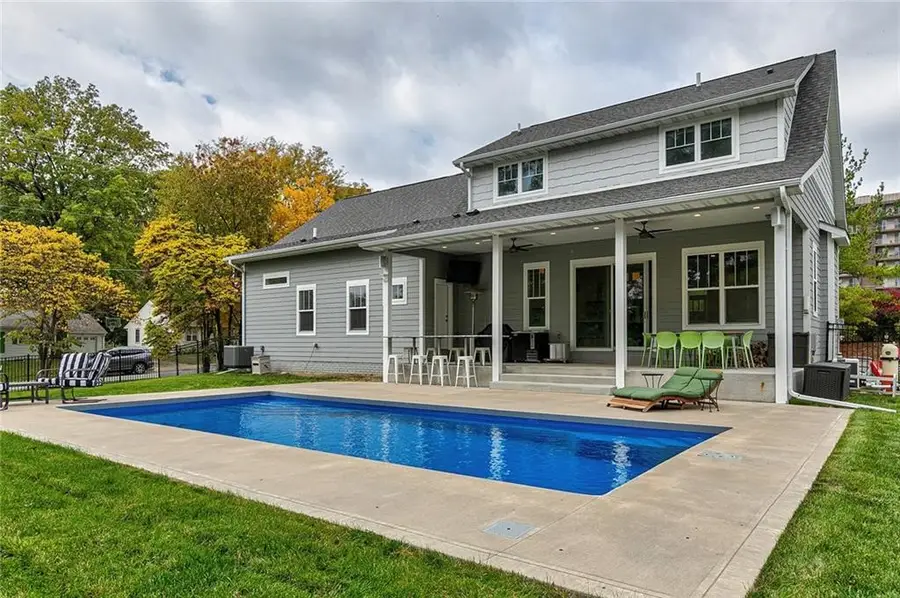335 31st Street, Des Moines, IA 50312 - #2