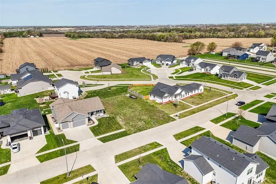 2610 8th Avenue Sw, Altoona, IA 50009 - #3