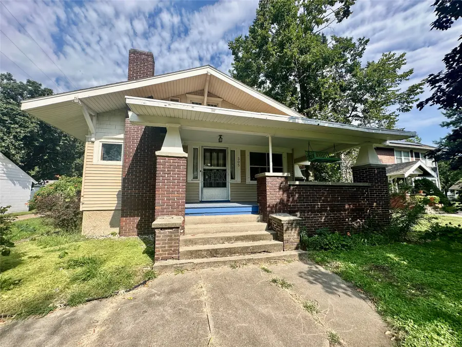 305 S Chestnut Street, Jefferson, IA 50129 - #3