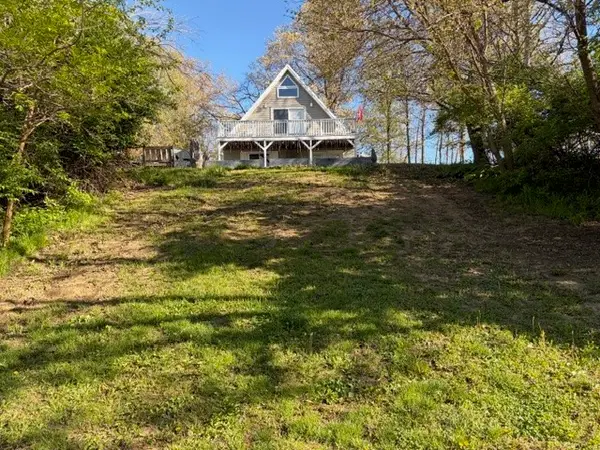 4082 S Lakeshore Drive S #4, Brooklyn, IA 52211