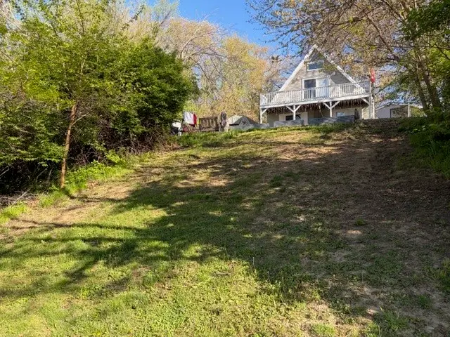 4082 S Lakeshore Drive S #4, Brooklyn, IA 52211 - #2