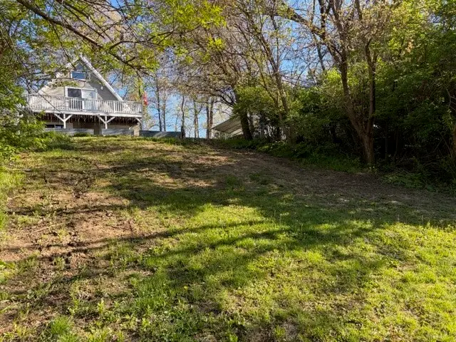 4082 S Lakeshore Drive S #4, Brooklyn, IA 52211 - #3