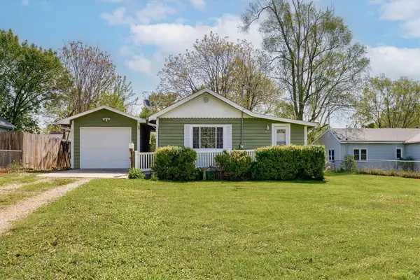 3915 Glover Avenue, Des Moines, IA 50315