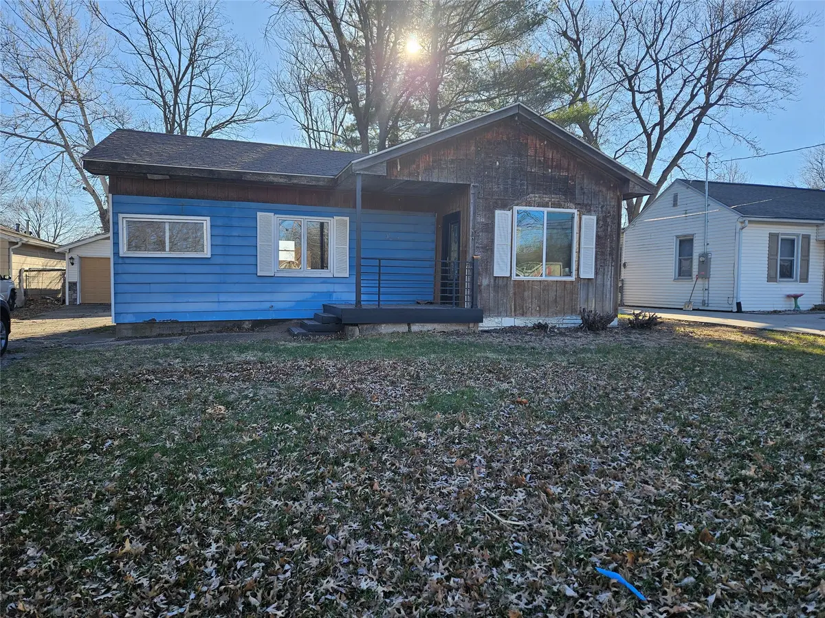 3921 52nd Street, Des Moines, IA 50310 - #1