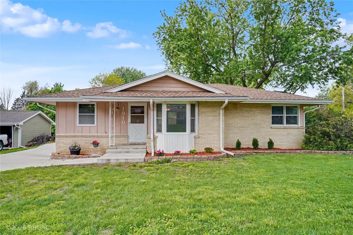 1910 NW 81st Street, Clive, IA 50325 - #1
