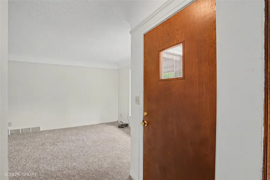 1910 NW 81st Street, Clive, IA 50325 - #3