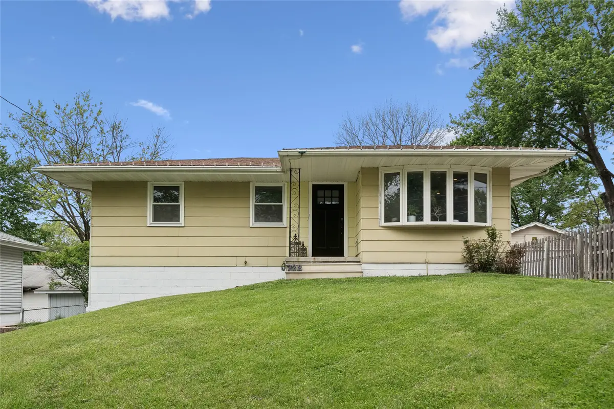 722 E Diehl Avenue, Des Moines, IA 50315 - #1