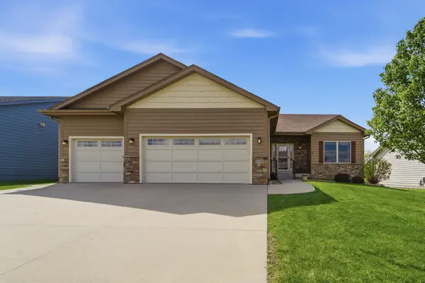 1402 S 7th Street, Adel, IA 50003