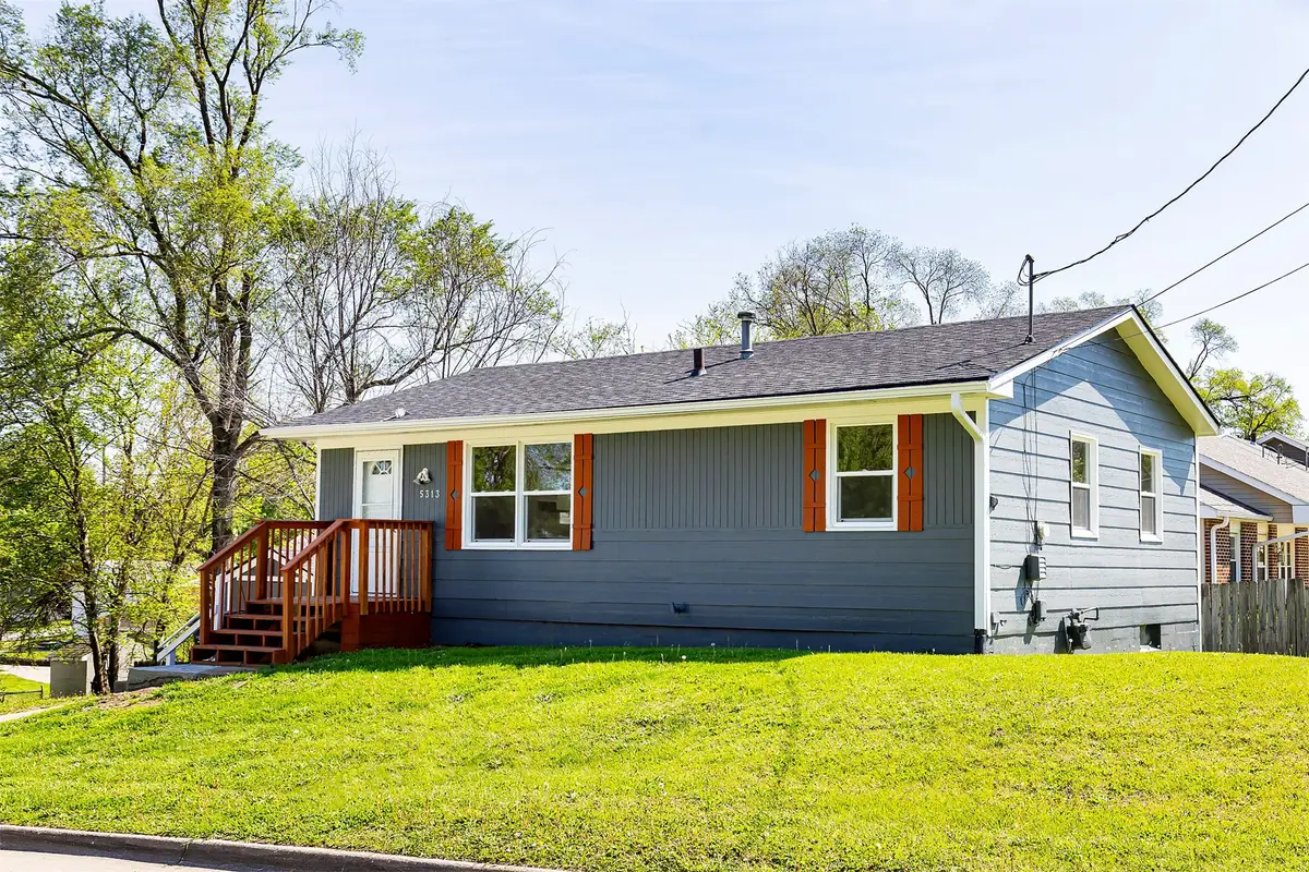 5313 SW 10th Street, Des Moines, IA 50315 - #1