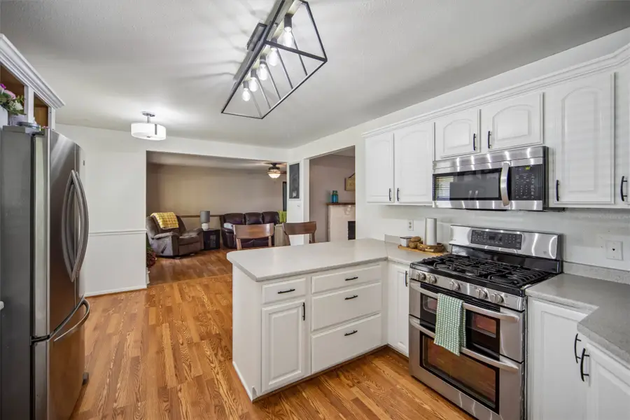 350 E Leach Avenue, Des Moines, IA 50315 - #3