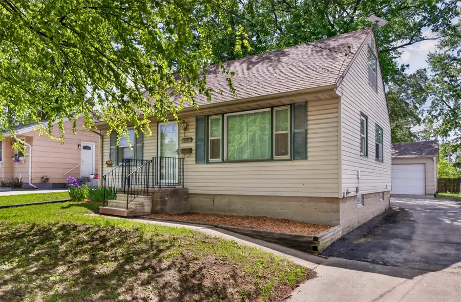 4018 57th Street, Des Moines, IA 50310 - #3