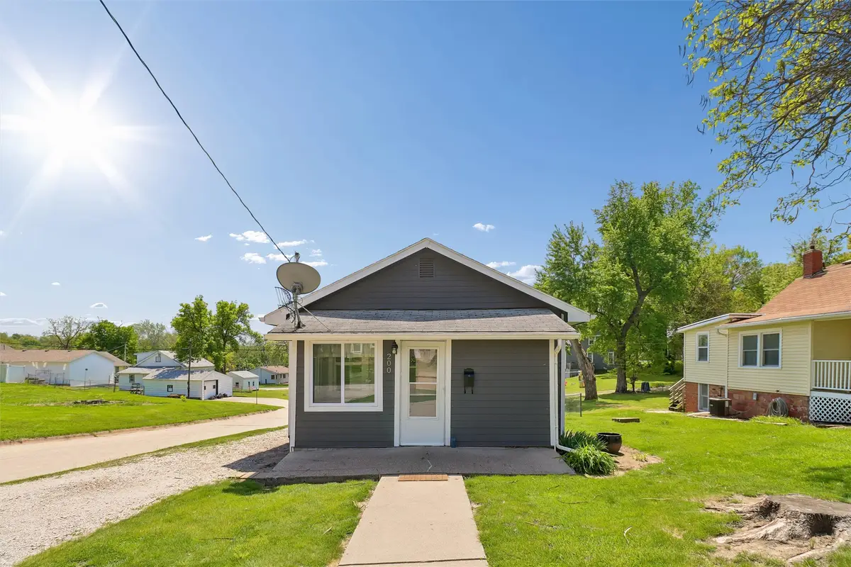 200 Fulton Drive, Des Moines, IA 50315 - #1