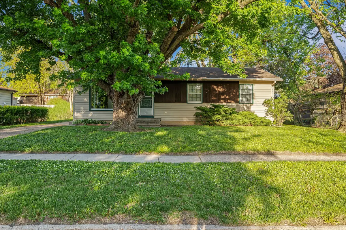 3429 E 38th Street, Des Moines, IA 50317 - #1