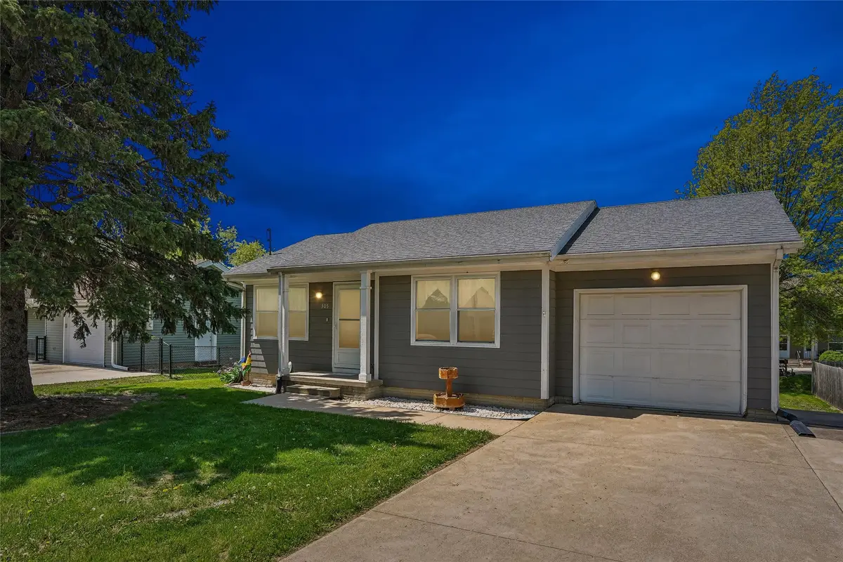 305 S Columbus Street, Pleasantville, IA 50225 - #1