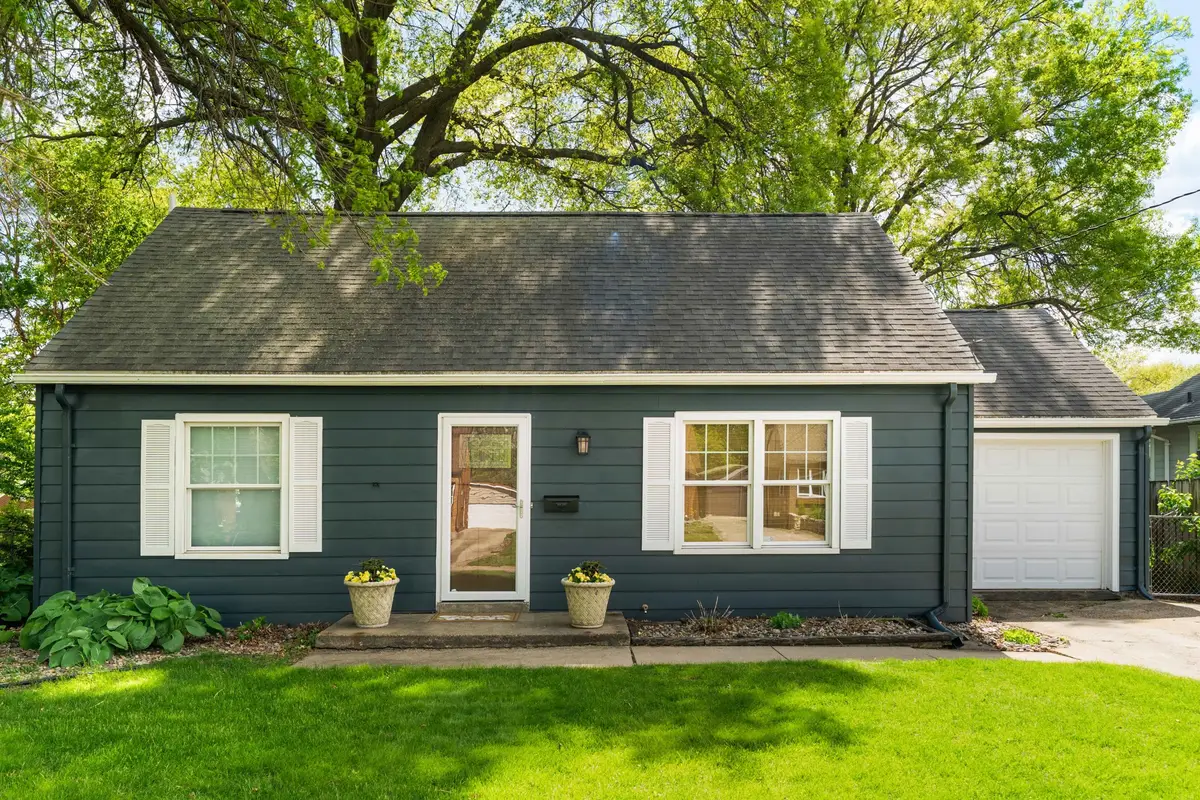 1652 Beaver Avenue, Des Moines, IA 50310 - #1
