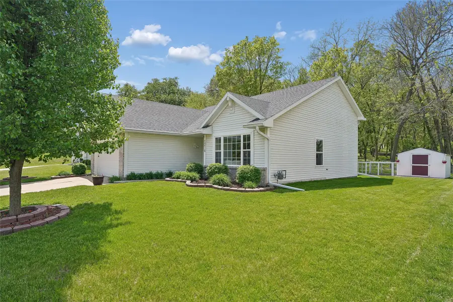 5216 SE 26th Court, Des Moines, IA 50320 - #3