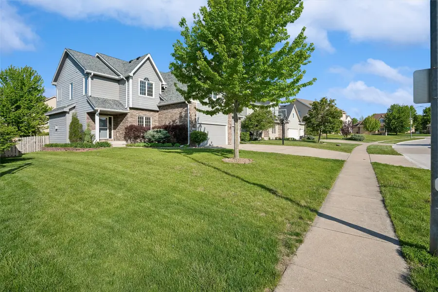 4114 Belair Drive, Urbandale, IA 50323 - #2