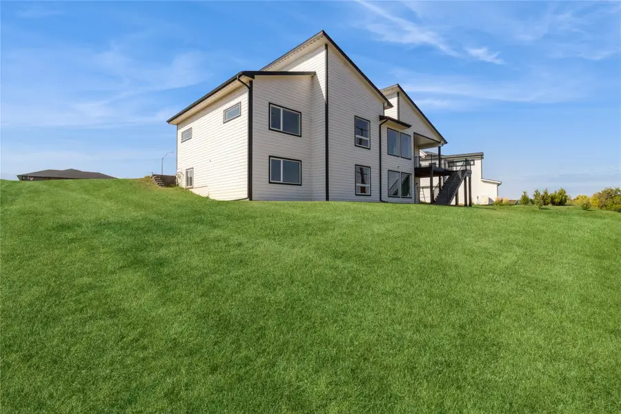 16210 Walnut Meadows Court, Urbandale, IA 50323 - #2