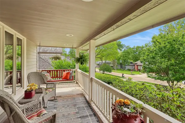 7008 Rocklyn Circle, Urbandale, IA 50322