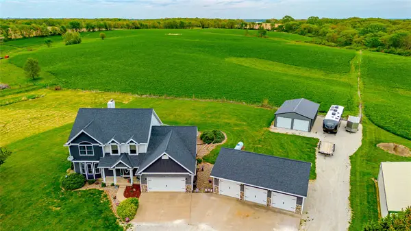 564 40th Avenue, Pleasantville, IA 50225