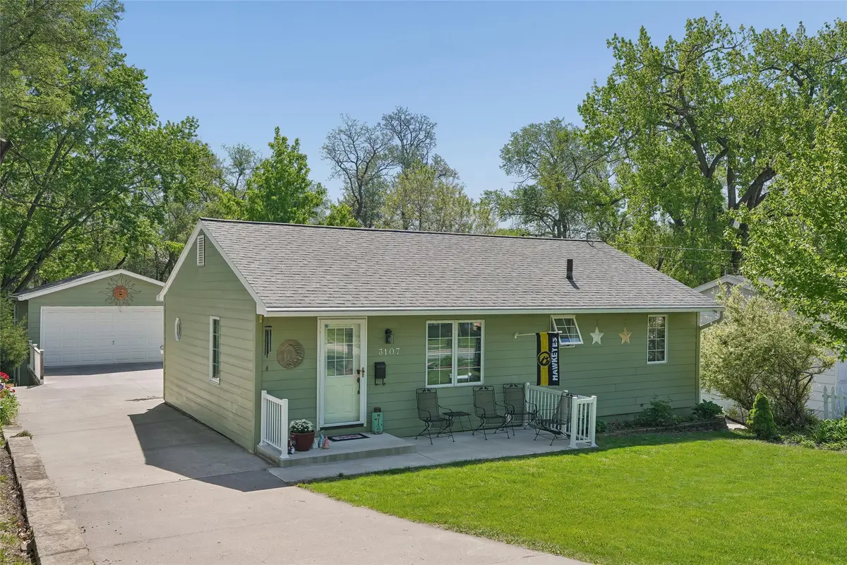 3107 70th Street, Urbandale, IA 50322 - #1