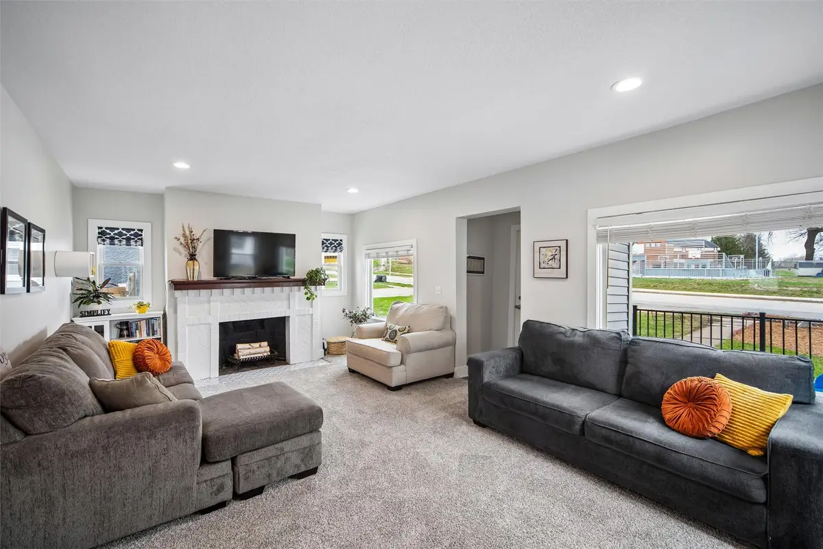 714 31st Street, Des Moines, IA 50312 - #1