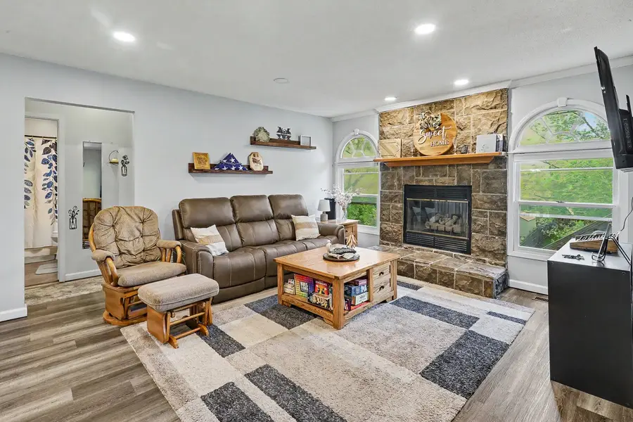 5008 Westwood Drive, West Des Moines, IA 50265 - #3