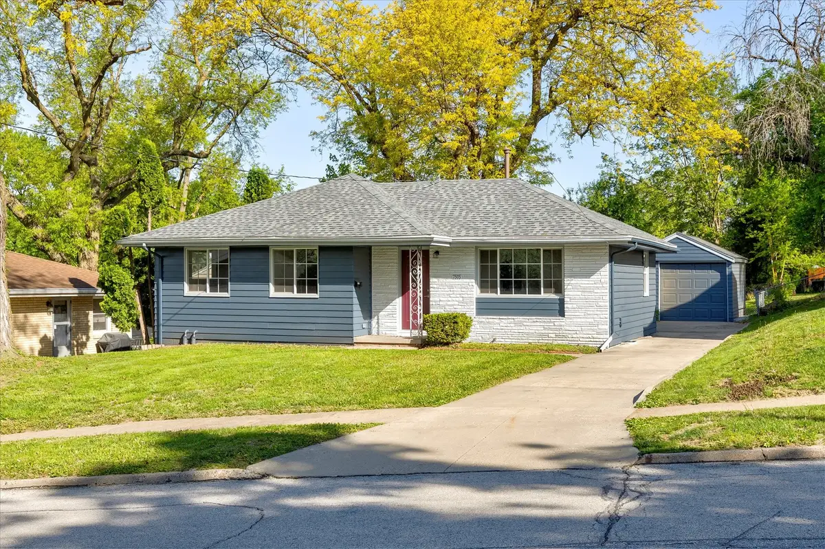 7505 Beechwood Drive, Urbandale, IA 50322 - #1