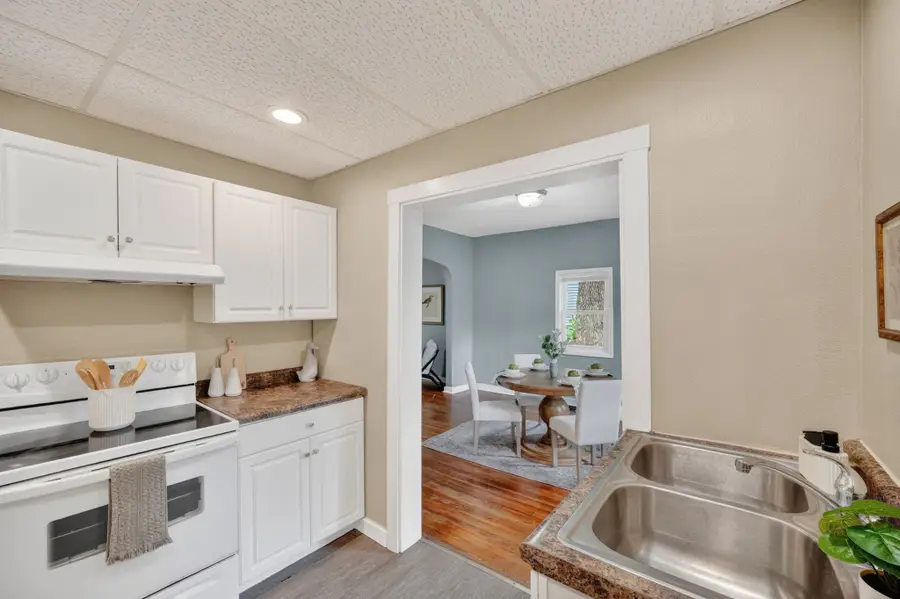 1540 33rd Street, Des Moines, IA 50311 - #3