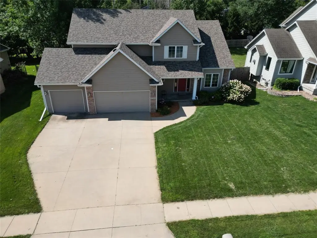 7322 Oakwood Drive, Urbandale, IA 50322 - #1