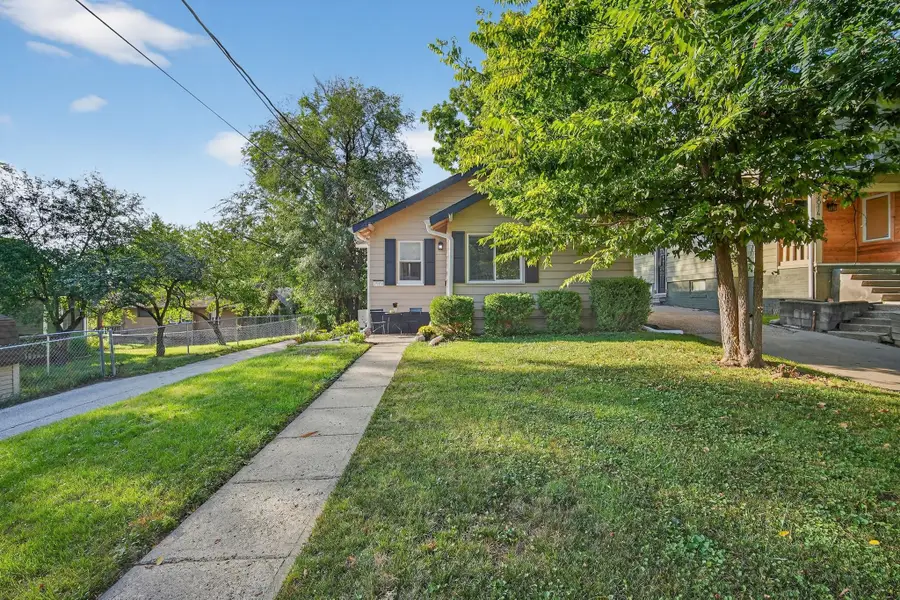 2808 School Street, Des Moines, IA 50311 - #2