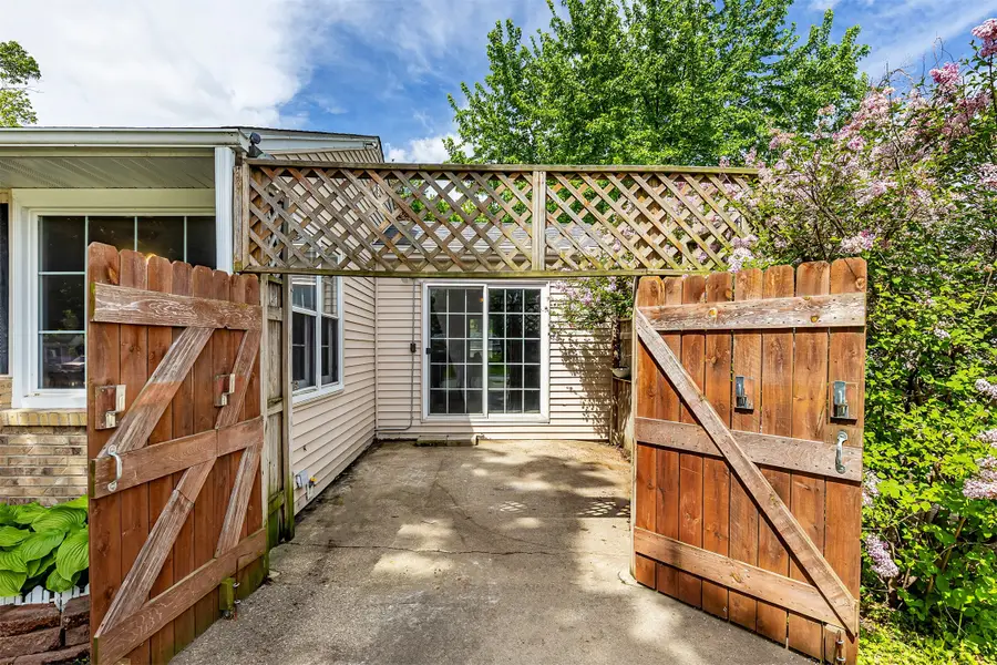 6406 SW 16th Street, Des Moines, IA 50315 - #3
