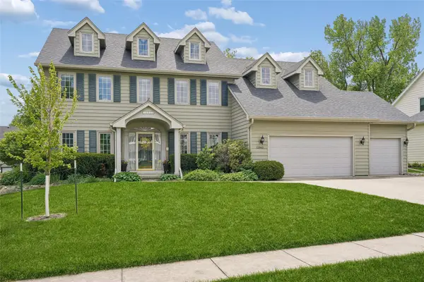 12862 Hazelwood Drive, Clive, IA 50325