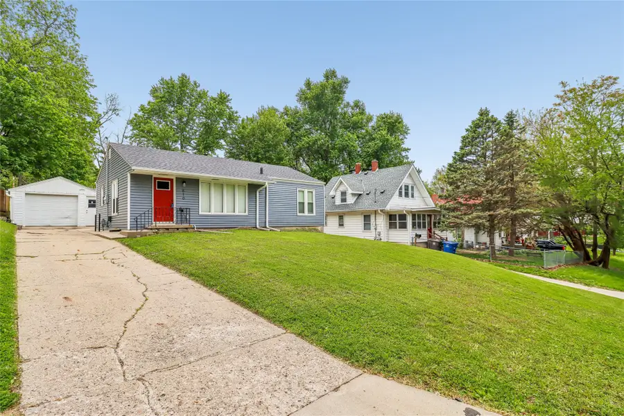 610 Creston Avenue, Des Moines, IA 50315 - #2