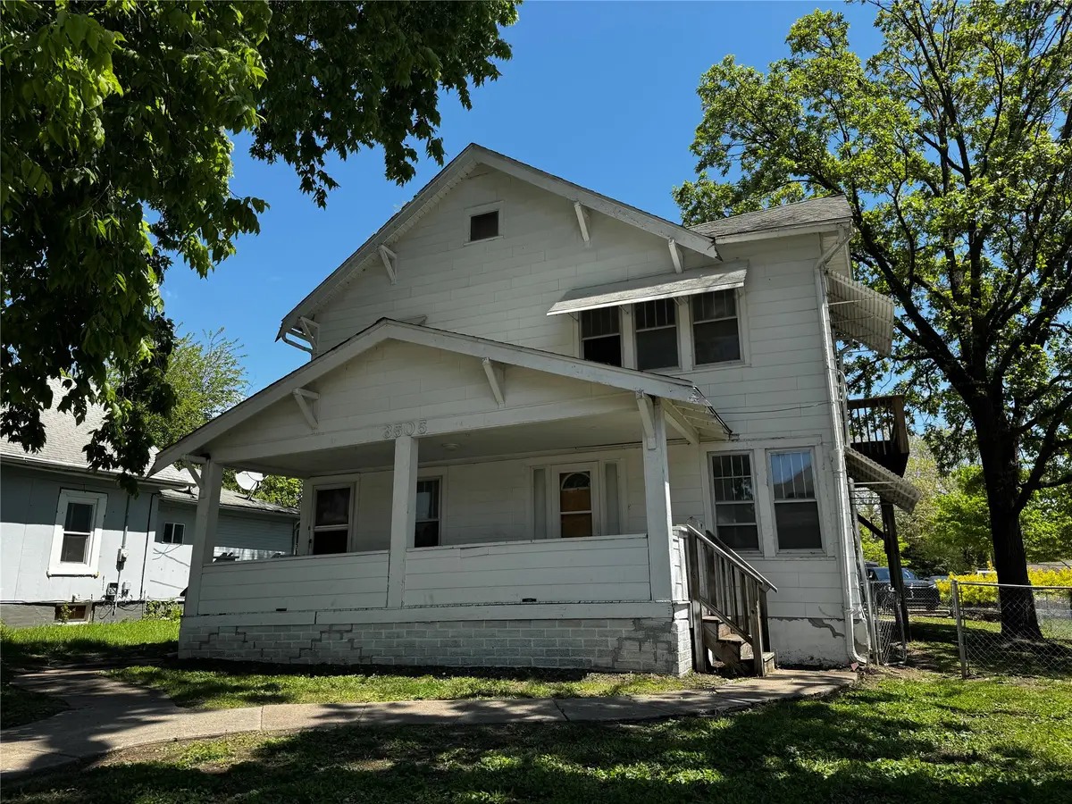 3505 6th Avenue, Des Moines, IA 50313 - #1