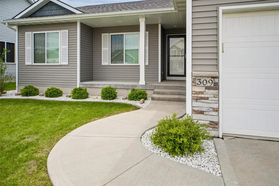 309 Aaron Avenue Nw, Bondurant, IA 50035 - #3
