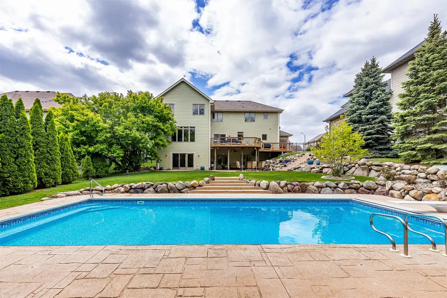 9509 Century Woods Circle, Johnston, IA 50131 - #2