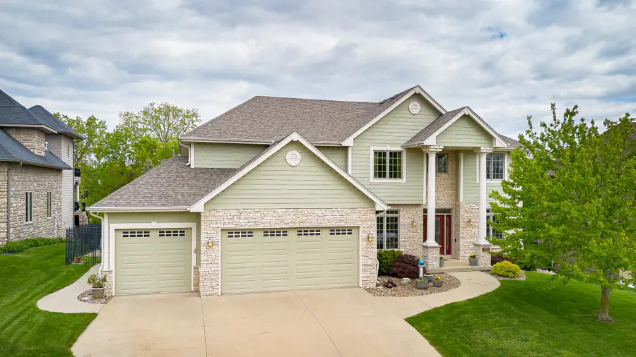 9509 Century Woods Circle, Johnston, IA 50131 - #3