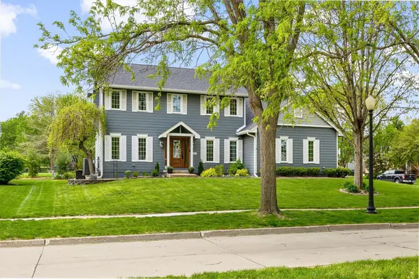 8120 Wellington Boulevard, Johnston, IA 50131