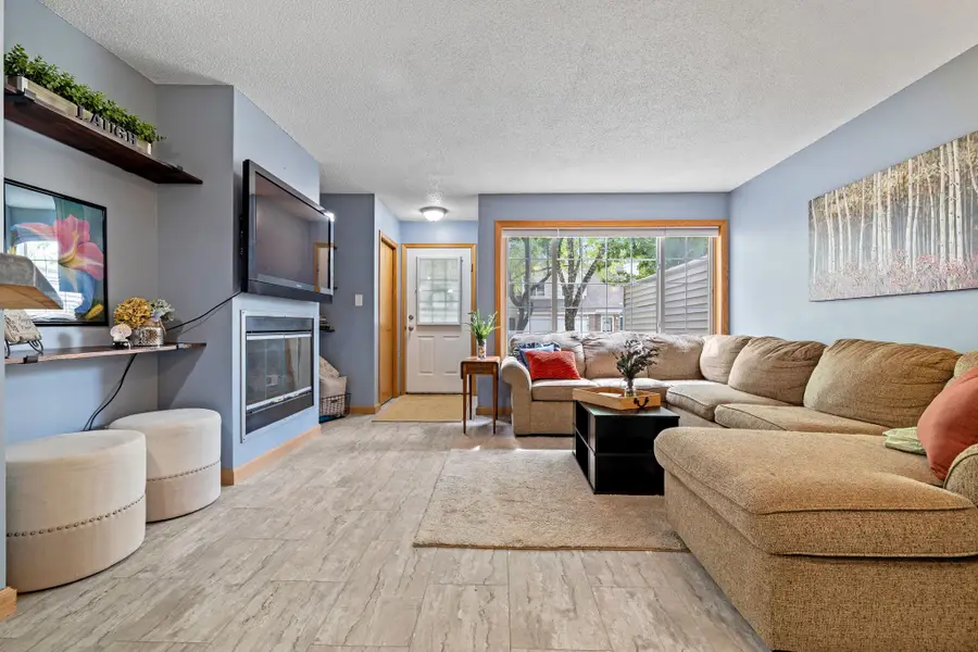 2223 Grand Avenue #7, West Des Moines, IA 50265 - #3