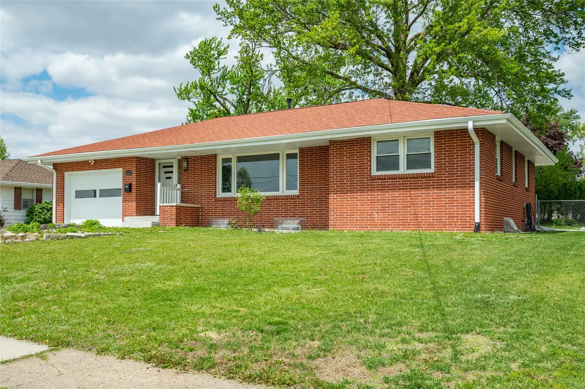 7217 Maple Drive, Urbandale, IA 50322 - #1
