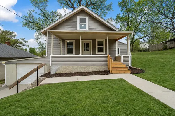 316 N 9th Avenue W, Newton, IA 50208
