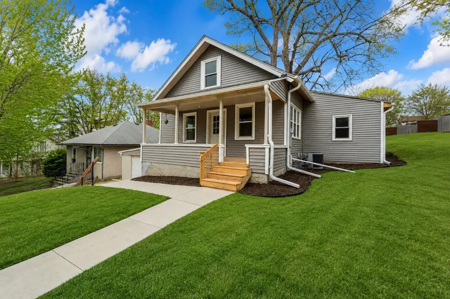 316 N 9th Avenue W, Newton, IA 50208 - #2
