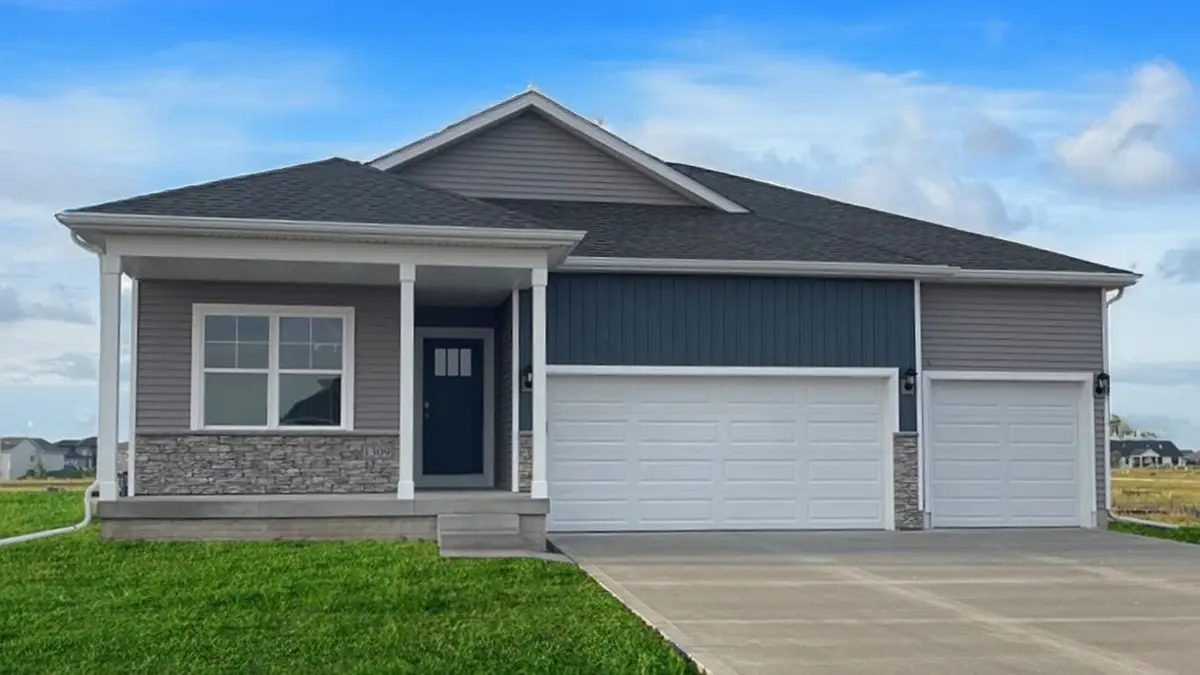 1121 1st Street E, Altoona, IA 50009 - #1