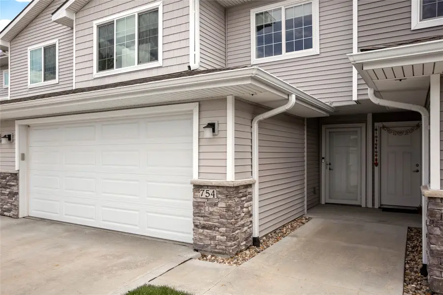 754 NE Conner Court, Waukee, IA 50263 - #3